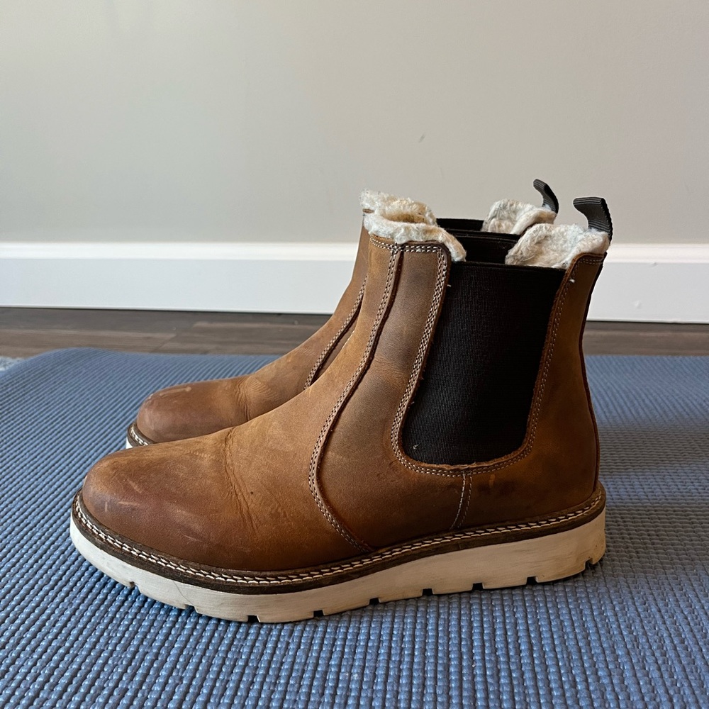Alpine brown winter boots. Women’s size 7.5